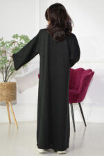 ⁦عبايه بناتية مطرزة على اكمام بشكل ورورد بلون اسود⁩ - الصورة ⁦5⁩