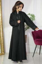 ⁦عباية بناتية بشريط شك⁩ - الصورة ⁦2⁩