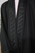 عباية بناتية بشريط شك