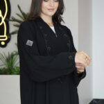 عباية لنا كريب بياقة و شك اسود