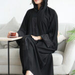 ⁦عبايه لهفة كريب كلاسيك بكم طي⁩ - الصورة ⁦2⁩