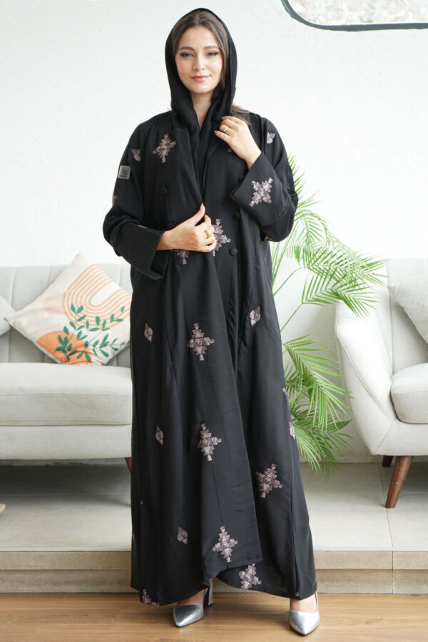 ⁦عباية كادي كلوش مطرزة بورود بيج كامل للعباية⁩ - الصورة ⁦2⁩