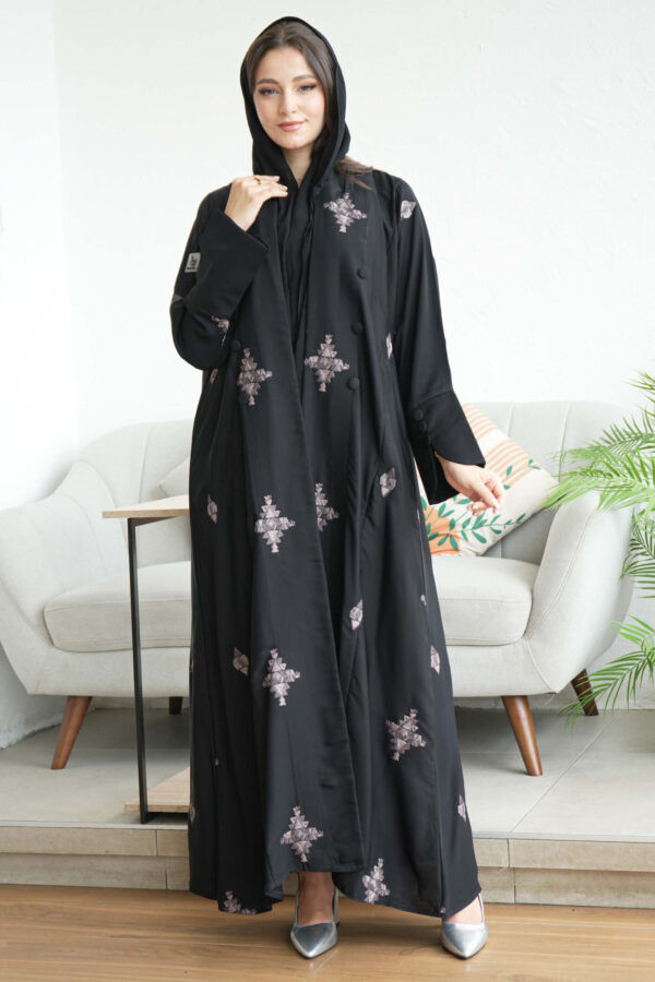 ⁦عباية كادي كلوش مطرزة بورود بيج كامل للعباية⁩ - الصورة ⁦3⁩