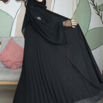 ⁦عباية حرير كسرات كامل وكم دانتيل مميزة⁩ - الصورة ⁦6⁩