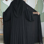 ⁦عباية حرير كسرات كامل وكم دانتيل مميزة⁩ - الصورة ⁦3⁩
