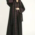 ⁦عباية برغندي كلوش بتطريز كلفه مخمل عنابي⁩ - الصورة ⁦6⁩