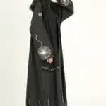 عباية آلاء مطرزة بخيوط مخفية بالابيض