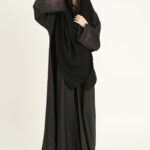 ⁦عباية آلاء مطرزة بخيوط مخفية بالموف⁩ - الصورة ⁦3⁩