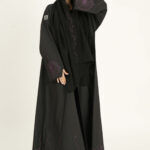 ⁦عباية آلاء مطرزة بخيوط مخفية بالموف⁩ - الصورة ⁦4⁩