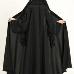 ⁦عباية كلوش بتطريز كلفه مخمل ورود اسود نص كلوش⁩ - الصورة ⁦5⁩