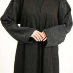 ⁦عباية بدقات بكم مفصول جاكار مشجره بالأسود⁩ - الصورة ⁦9⁩