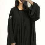 ⁦عباية كويتى كلوش قماش كسر كامل و كم دانتيل⁩ - الصورة ⁦3⁩