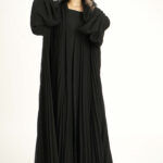 ⁦عباية كويتى كلوش قماش كسر كامل و كم دانتيل⁩ - الصورة ⁦4⁩