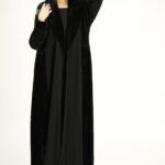 عباية بليزر مندمجه بكسرات جانبية بمخمل