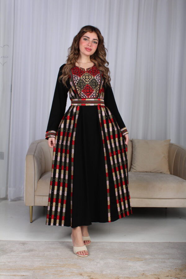 ⁦جلابية سعودية تطريز ملكي فاخر⁩ - الصورة ⁦15⁩