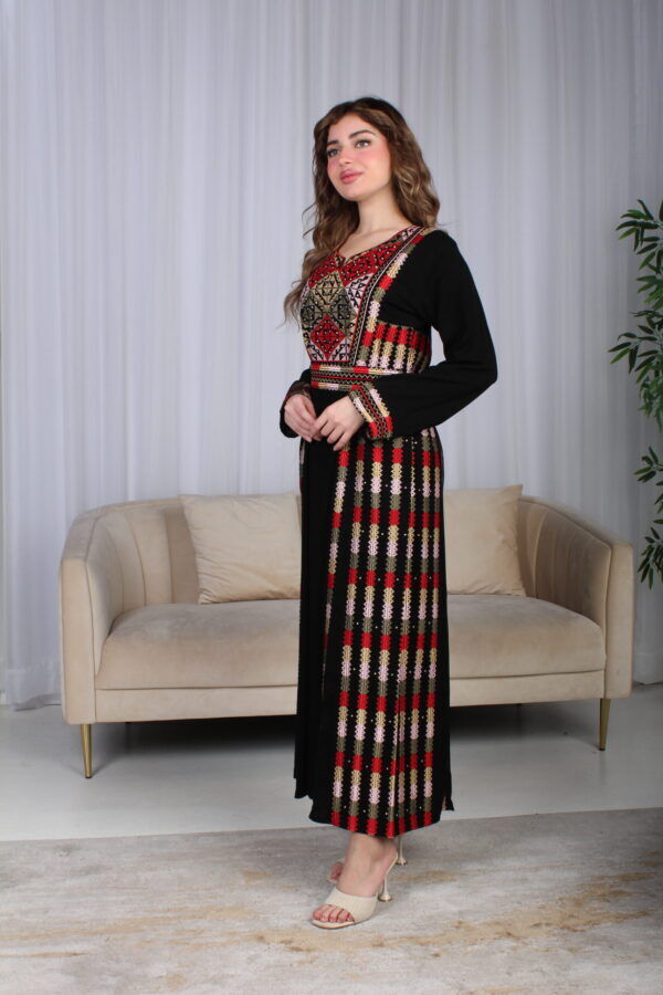 ⁦جلابية سعودية تطريز ملكي فاخر⁩ - الصورة ⁦23⁩