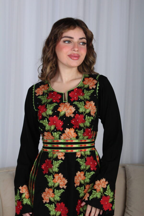 ⁦جلابية اردني مميزه بتطريز سدو ملونه⁩ - الصورة ⁦6⁩