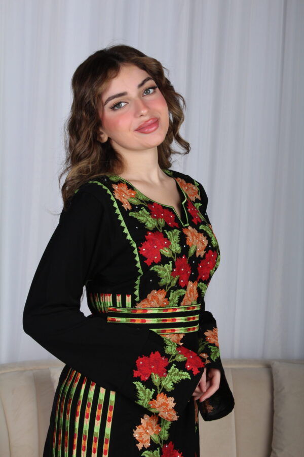 ⁦جلابية اردني مميزه بتطريز سدو ملونه⁩ - الصورة ⁦7⁩