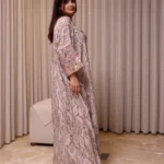 ⁦جلابية اماراتية بشك من جلق بني⁩ - الصورة ⁦3⁩