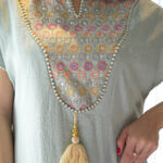 ⁦جلابيه بترتر ملون من حلق و خلف كامل⁩ - الصورة ⁦8⁩