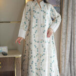 جلابية ابيض موردة بورود تركواز