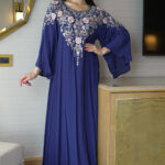 جلابيه كحلي بخرز ورورد من صدر منتد الى اكتاف