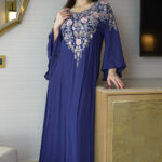 جلابيه كحلي بخرز ورورد من صدر منتد الى اكتاف