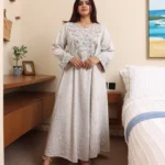 ⁦جلابيه بيج بفصوص ورورد من صدر⁩ - الصورة ⁦7⁩