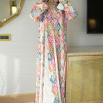 ⁦جلابية خربزي مزينه بدقات زرار من امام⁩ - الصورة ⁦4⁩