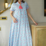 جلابية سماوى بدقات مثلث وردي و ابيض