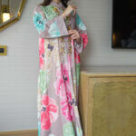 ⁦جلابيه بني خليجيه بلياقه و شك ذهبي من امام⁩ - الصورة ⁦3⁩