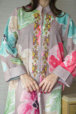 ⁦جلابيه بني خليجيه بلياقه و شك ذهبي من امام⁩ - الصورة ⁦4⁩