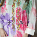 ⁦جلابيه تيفاني خليجيه بلياقه و شك ذهبي من امام⁩ - الصورة ⁦3⁩