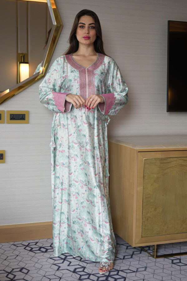 ⁦مخاوير تيفاني بورود و بربط من اجناب محدده بفصوص وردي من امام⁩ - الصورة ⁦3⁩