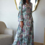 مخاوير تيفاني بربط من اجناب و مطرز بفصوص و خرز من امام