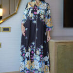 ⁦جلابية اسود بلياقه مشجره كامل بورود مرسومه (7)⁩ - الصورة ⁦3⁩