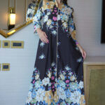 ⁦جلابية اسود بلياقه مشجره كامل بورود مرسومه (7)⁩ - الصورة ⁦5⁩