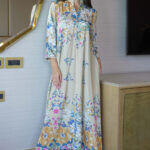 جلابية بيج بلياقه مشجره كامل بورود مرسومه (7)