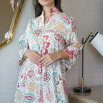 ⁦جلابيه احمر بلياقه مشجره بورق شجره (6)⁩ - الصورة ⁦3⁩