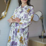 ⁦جلابيه موف بلياقه مرسوم على شكل ورود (7)⁩ - الصورة ⁦2⁩