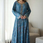 ⁦مخاوير ازرق تطريز اماراتيه محدد من الحلق بفصوص ذهبي (7)⁩ - الصورة ⁦3⁩