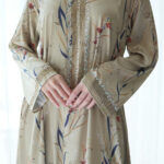 ⁦مخاوير تيفاني تطريز اماراتيه محدد من الحلق بفصوص ذهبي (7)⁩ - الصورة ⁦2⁩