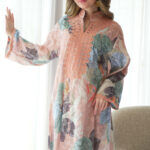 ⁦جلابيه لياقة خربزي مزينه بشريط من حلق و اكمام⁩ - الصورة ⁦4⁩