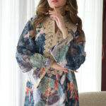 ⁦جلابيه لياقة كحلي مزينه بشريط بيج من حلق و اكمام⁩ - الصورة ⁦9⁩