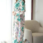 جلابيه تركواز بلياقه مرسوم على شكل ورود (7)