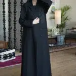 ⁦عباية بليزر اسود بتطريز شك اسود من جانب العلوى⁩ - الصورة ⁦8⁩