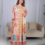 ⁦جلابية احمر حرير بالوان مشجره و فصوص⁩ - الصورة ⁦3⁩