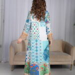 ⁦جلابية سماوي حرير بالوان مشجره و فصوص⁩ - الصورة ⁦5⁩