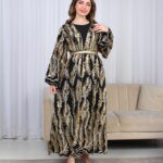 جلابيه اسود خليجيه بشك ترتر و فصوص ذهبي