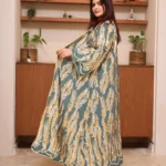 جلابيه اخضر خليجيه بشك ترتر و فصوص ذهبي